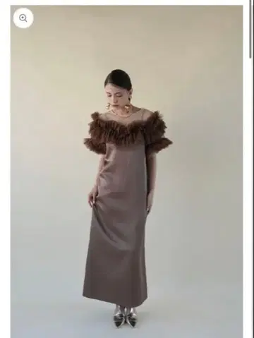 Acka. 볼륨 튤 드레스 브라운