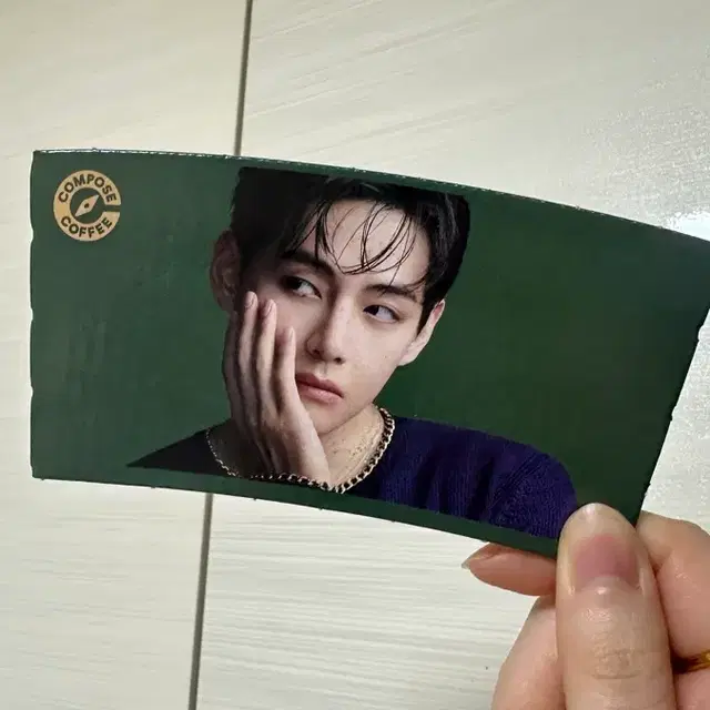 뷔 컴포즈 컵홀더 판매합니다!