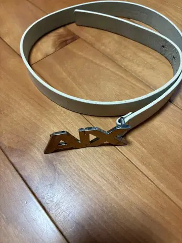 AlX ARMANI EXCHANGE white leather belt