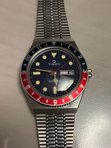 Q TIMEX 쿼츠 손목시계 파랑 빨강 베젤 새상품급입니다
