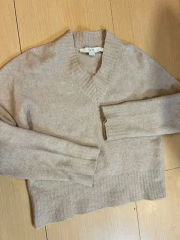 베이지 V넥 스웨터 긴팔 울 혼방