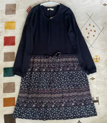 새상품 서울베리 절개 원피스 사이즈 M