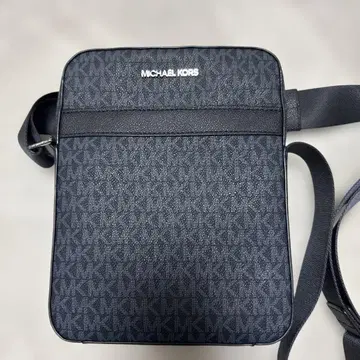 MICHAEL KORS 네이비 숄더백