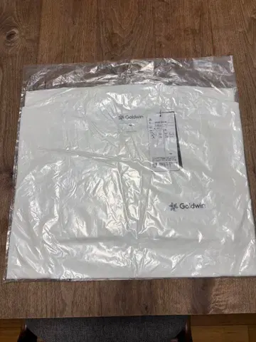 골드윈 리오옵티멈 티셔츠 M 사이즈