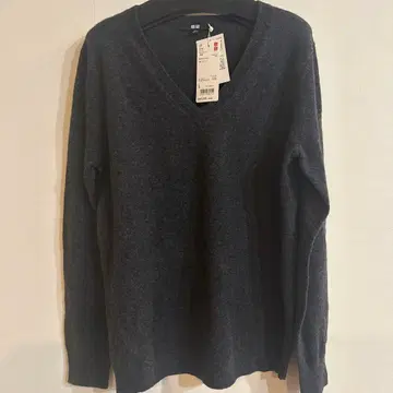 택 포함 미사용 새상품 UNIQLO 캐시미어 V넥 스웨터 L 다크 그레이