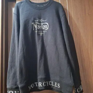 Norton 크루넥 맨투맨 블랙