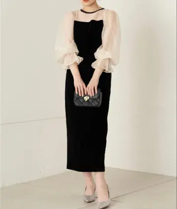 [ SALON by Chico 한정판 ] 배색 시스루 타이트 롱 드레스