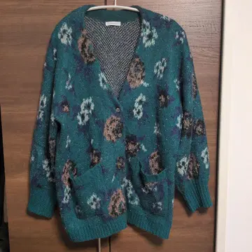 지나시스 5G 플라워 라메 페더 V 가디건 JEANASIS