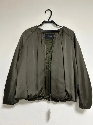 택 포함 새상품 애로우즈 그린라벨 새틴 개더 올리브 블루종