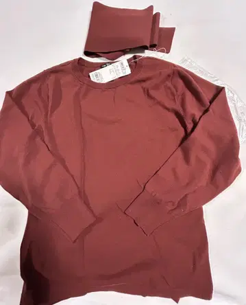 택 포함 미사용 23구 스웨터와 머플러? 스카프? 세트 38