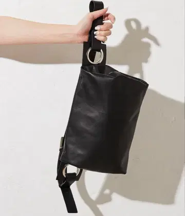 [ hatome ] 바디백 M 사이즈