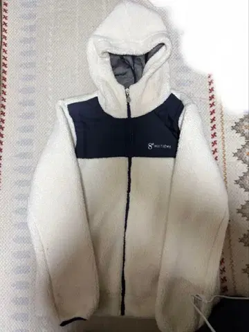 플리스 자켓 후드 부착 화이트