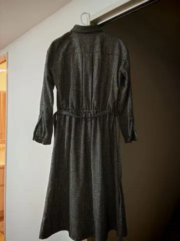 체크 무늬 롱 코트. 울 셔츠 롱 원피스 M 코트 아우터