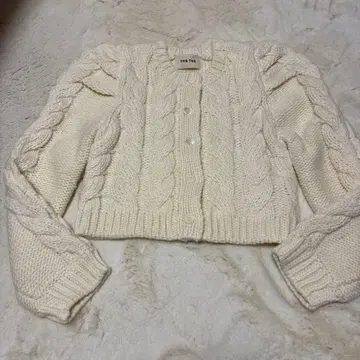 THE TOE 아이보리 케이블 니트 가디건