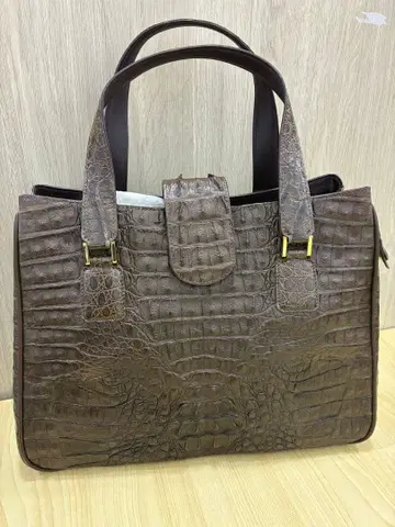 크로커다일 토트백 브라운