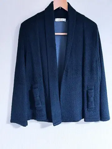 여성용 테일러드 자켓 블랙 컬러 따뜻한