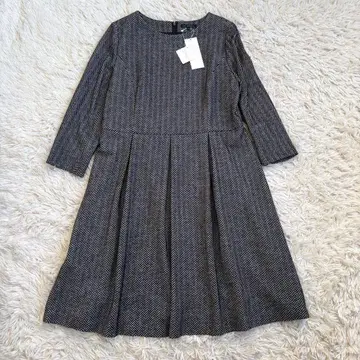 미사용 택 포함 23구 플레어 원피스 헤링본 46