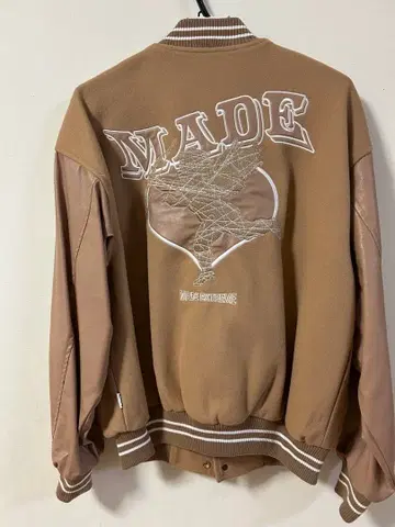 [미사용에 가까움] 브라운 바시티 자켓 MADE EXTREME 사이즈 L