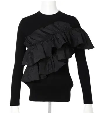 새상품급 마이 스트라다 프릴 블랙 긴팔 니트