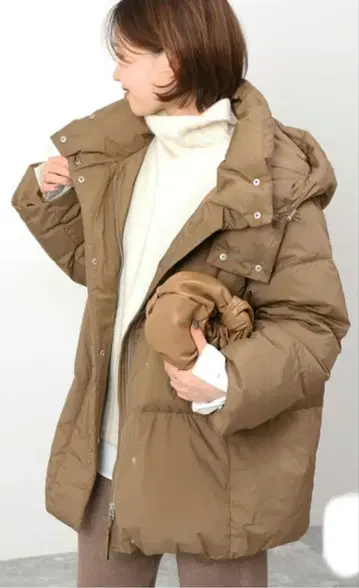 SLOBE IENA 페더 라이트 패퍼 다운