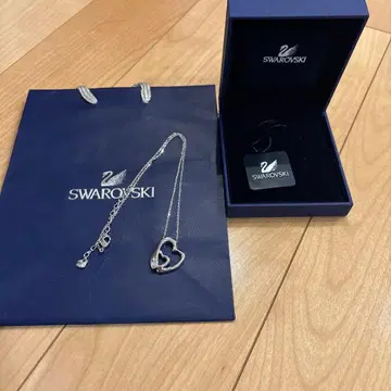 Swarovski 하트 모양 목걸이
