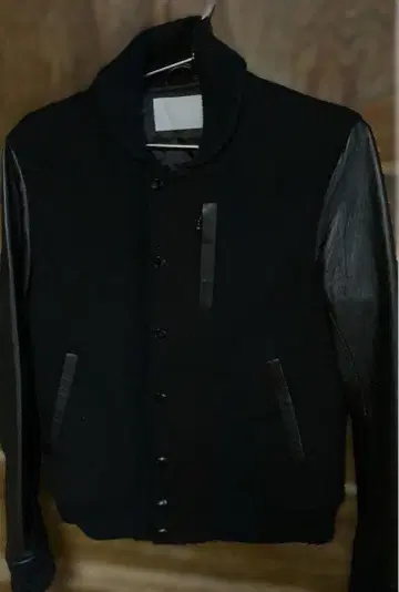 [ 어반 리서치 ] 소매 가죽 바시티 자켓 블랙 M