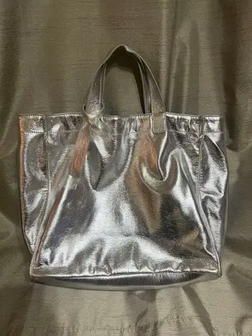 카슈카슈 소프트 메탈릭 쇼퍼 토트백