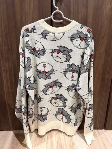 택 포함 새상품 3L 루시퍼 스웨터 신데렐라 디즈니