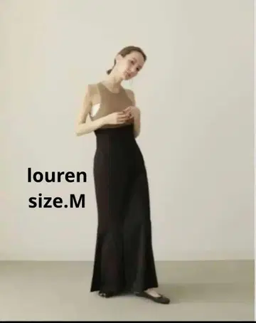 미사용 새상품 louren 로렌 머메이드 스커트
