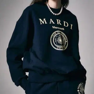 MARDI 마르디메크르디 맨투맨 트레이닝복