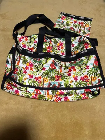 레스포 하와이안 프린트 보스턴 백과 파우치 세트