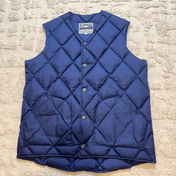 네이비 퀼팅 다운 베스트