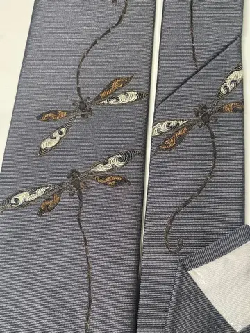 [컨디션 최상] Dominique France 그레이 넥타이 잠자리 자수