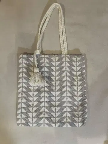 북유럽 스타일 디자인 토트백