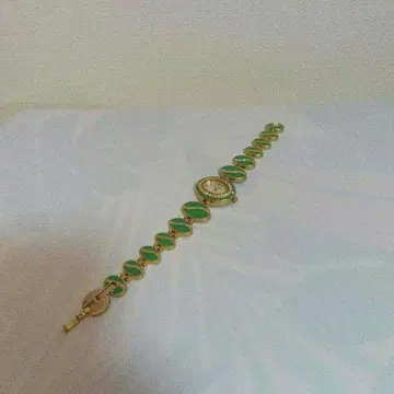 그린 컬러 비쥬 베젤 팔찌 워치