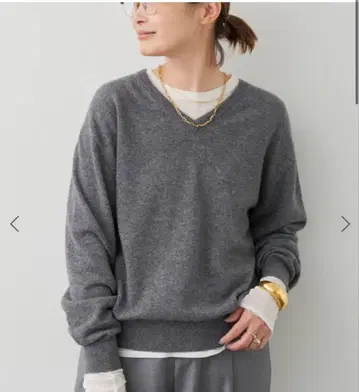 두지엠 클라세 Charlotte V넥 풀오버 그레이