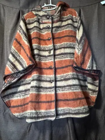 BEAMS HEART 네이티브 무늬 울풍 스트라이프 케이프 코트 판초