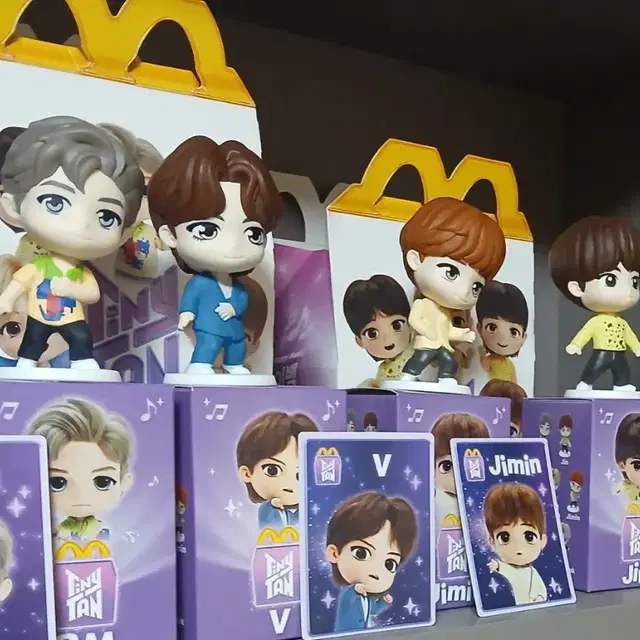 맥도날드 BTS 미니 피규어 풀세트 + 포토카드