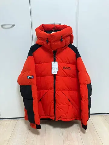 마나스태쉬 후드 부착 다운 자켓