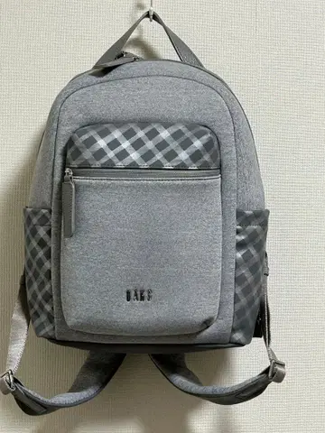 DAKS 그레이 백팩