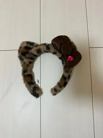 유니버셜 헬로키티 레오파드 무늬 머리띠