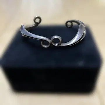 ODUS 실버 925 스와르 디자인 뱅글