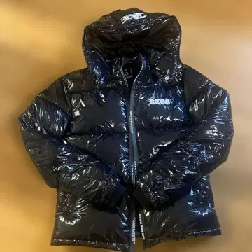 RTG 블랙 광택 다운 자켓 후드 부착