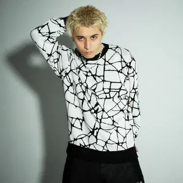 SUPPLIER 사프라이어 갈라짐 크루넥 니트