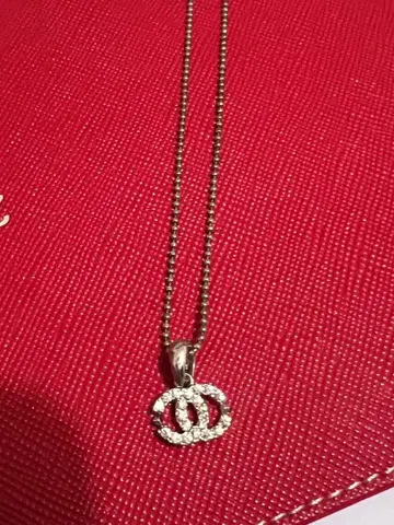 더블 C 로고 목걸이