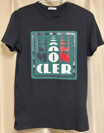 MONCLER 블랙 로고 프린트 T셔츠 XS