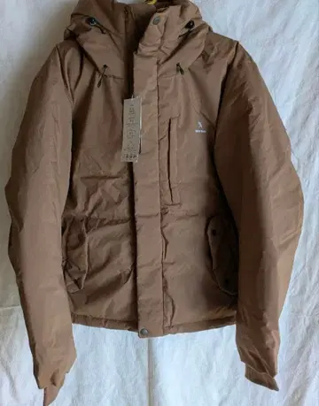 브라운 후드 부착 점퍼 3L