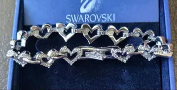 미사용 새상품 SWAROVSKI 하트형 팔찌