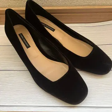 FABIO RUSCONI 블랙 벨로아 스퀘어토 펌프스 37 새상품급