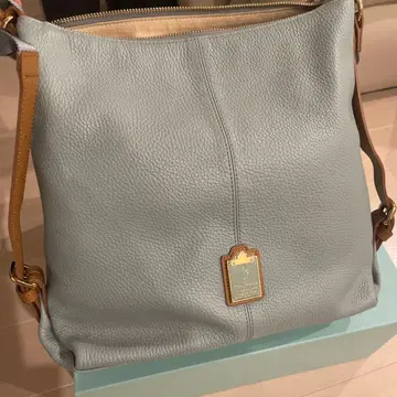 라이트 블루 가죽 백